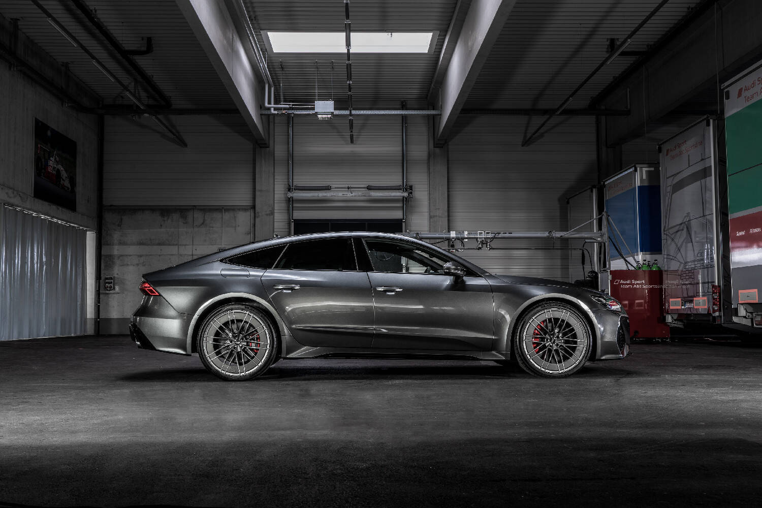 Neuer Rs 7 Sportback Erh 228 Lt Von Abt Stolze 700 Ps Und 880