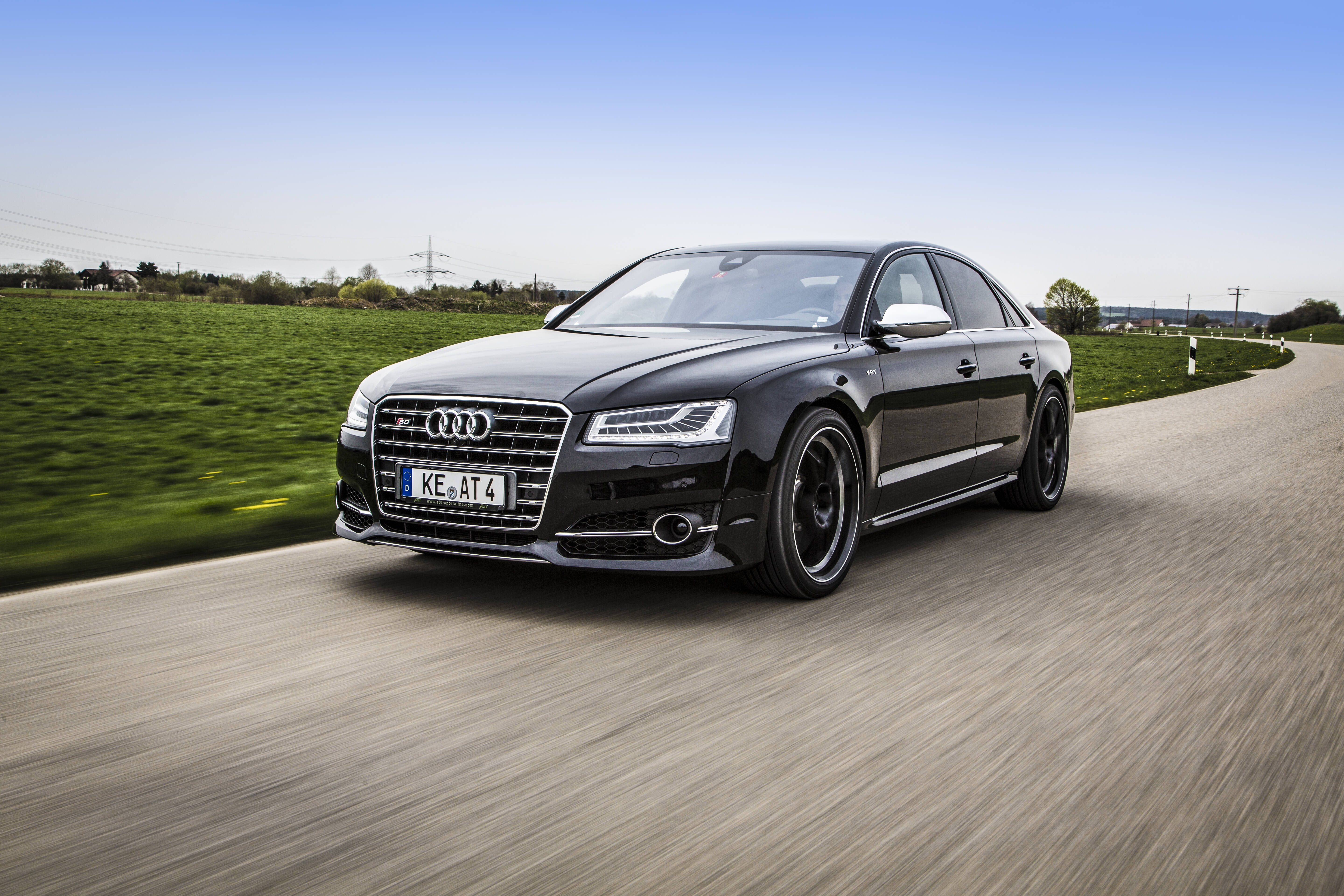 King of the Road: Audi S8 mit 640 PS und attraktiven King of the Road: Audi S8 mit 640 PS und attraktiven