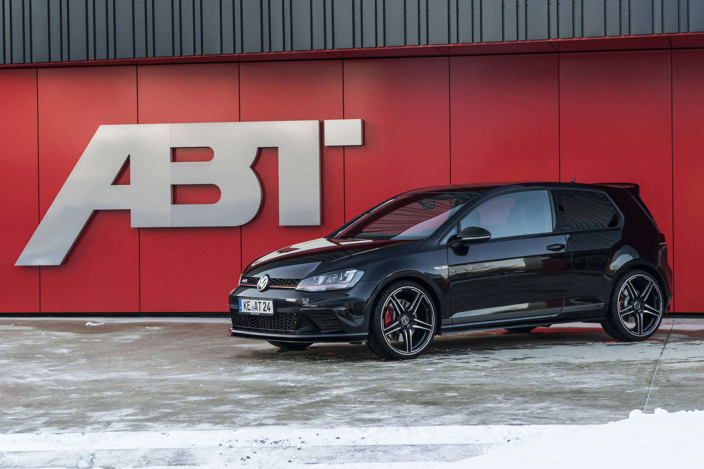 Der VW Golf GTI Clubsport S mit 370 PS und 460 Nm Drehmoment - Audi Tuning,  VW Tuning, Chiptuning von ABT Sportsline.