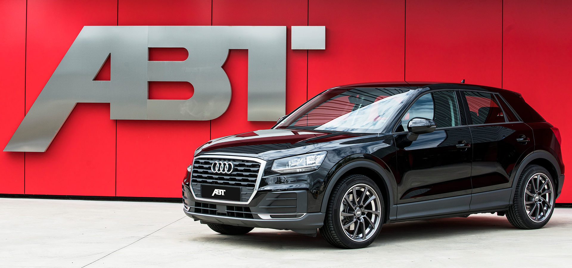 Seitenaufkleber Autoaufkleber Tuning SUV Audi Q1 Q2 Q3 Q4 Q5 usw. in  Düsseldorf - Flingern Nord, Tuning & Styling Anzeigen