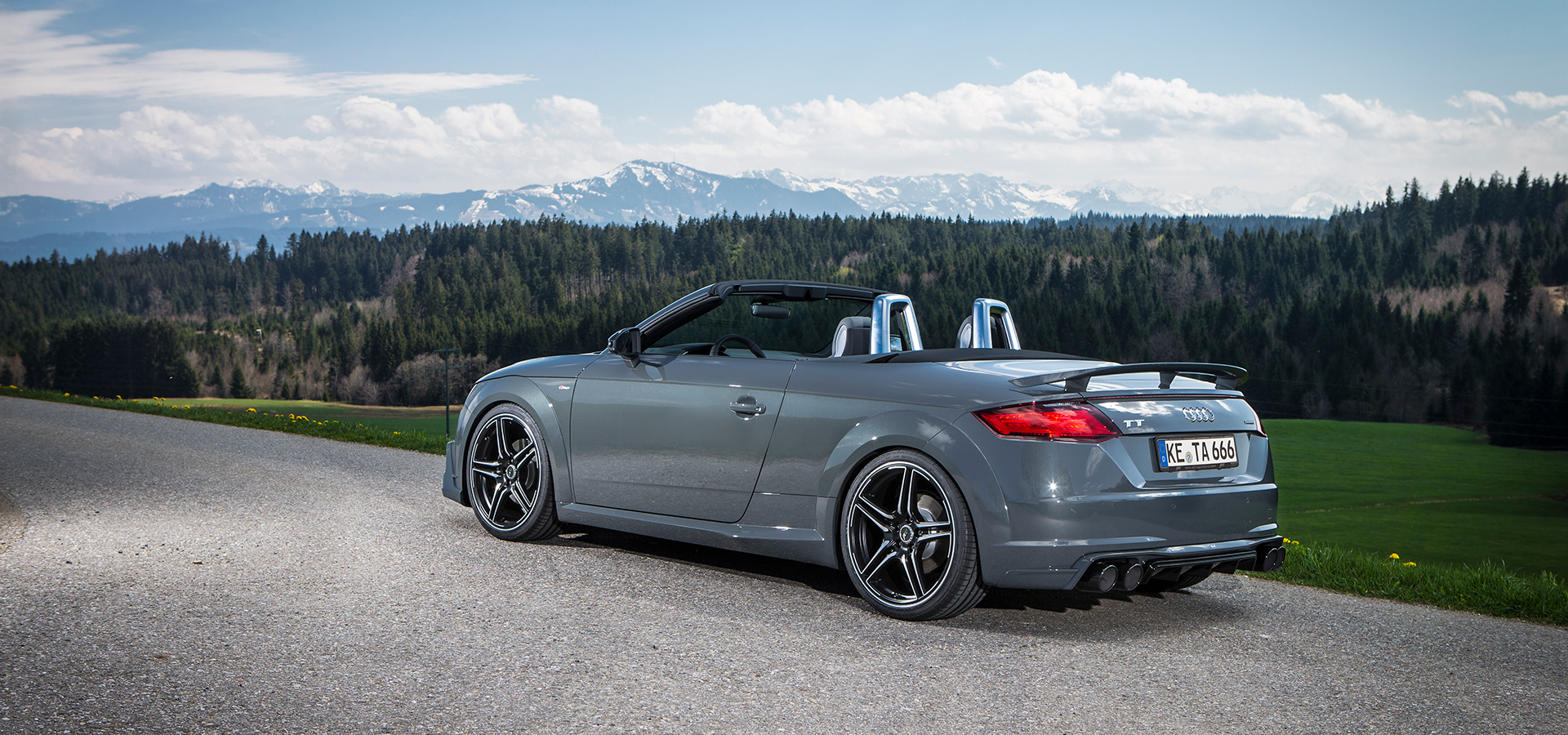 In 10 Sekunden zum Sonnenanbeter: Audi TT - Roadster-Biest mit Nackenföhn 