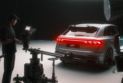 Filmset beim Shooting eines ABT-Fahrzeugs