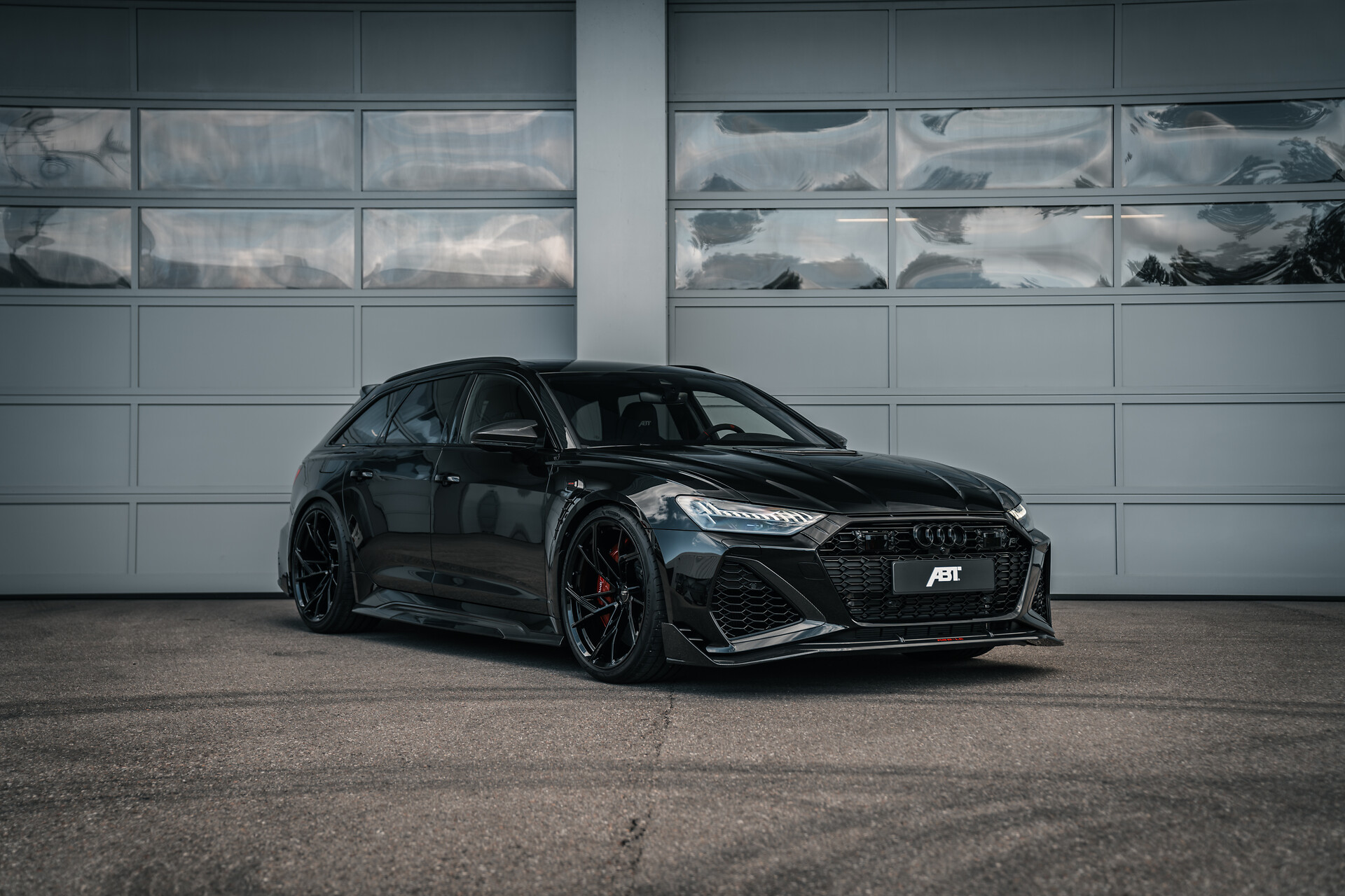 ABT RS6 Legacy Edition - Mythosschwarz Metallic - 1/200