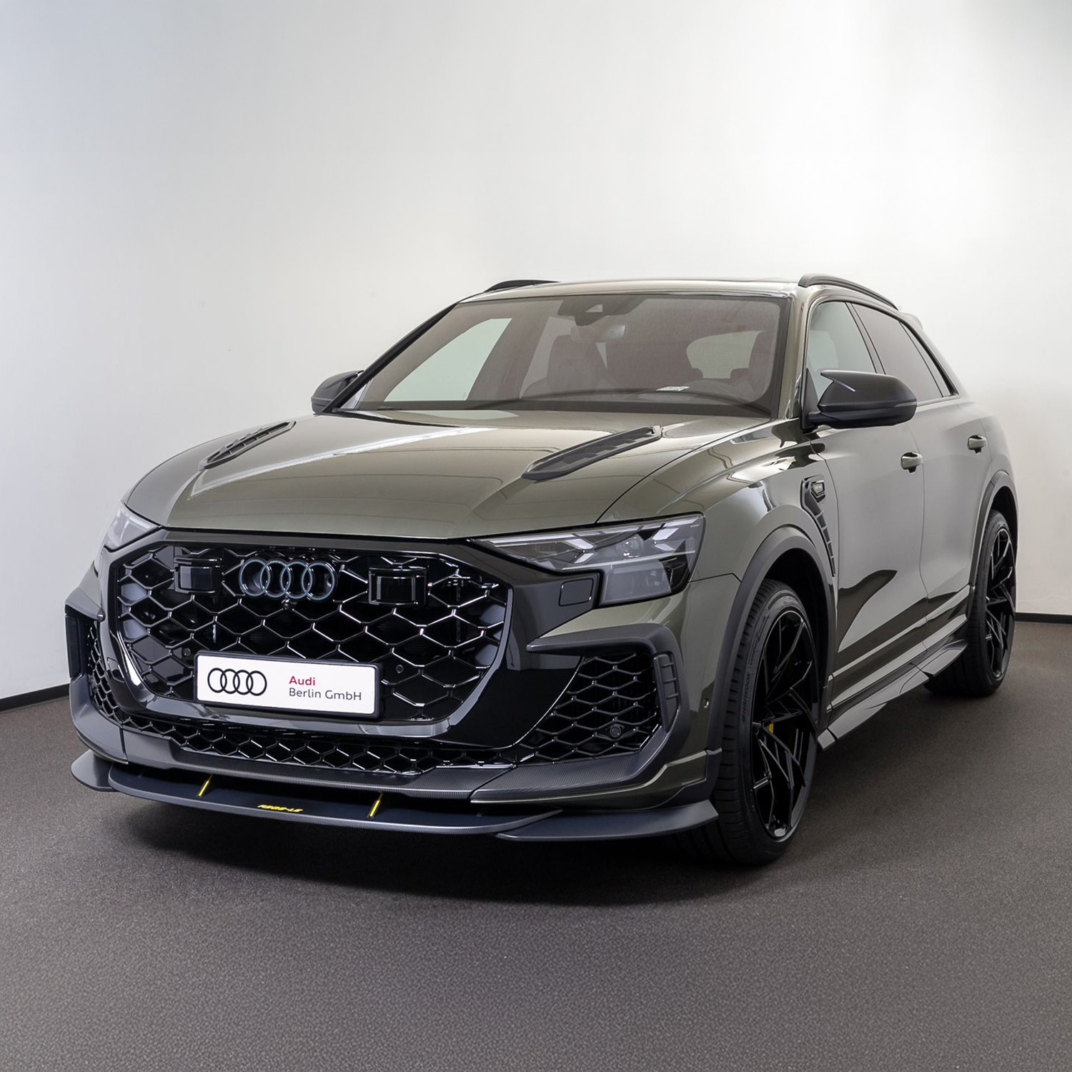 ABT RSQ8 LEGACY EDITION - OAKGRÜN METALLIC - 1/125