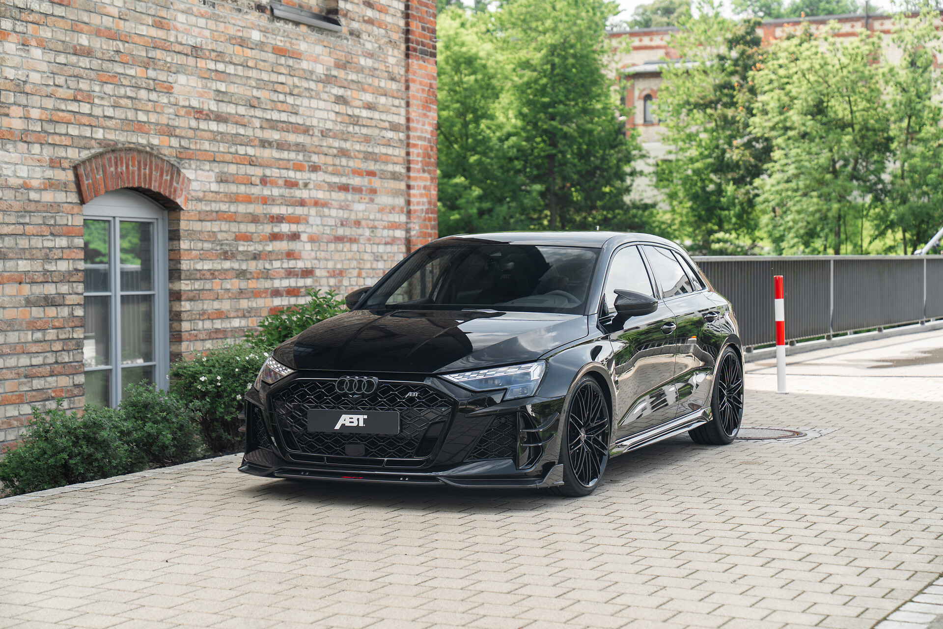 ABT RS3 R - Sondermodell - mythosschwarz 510 PS
